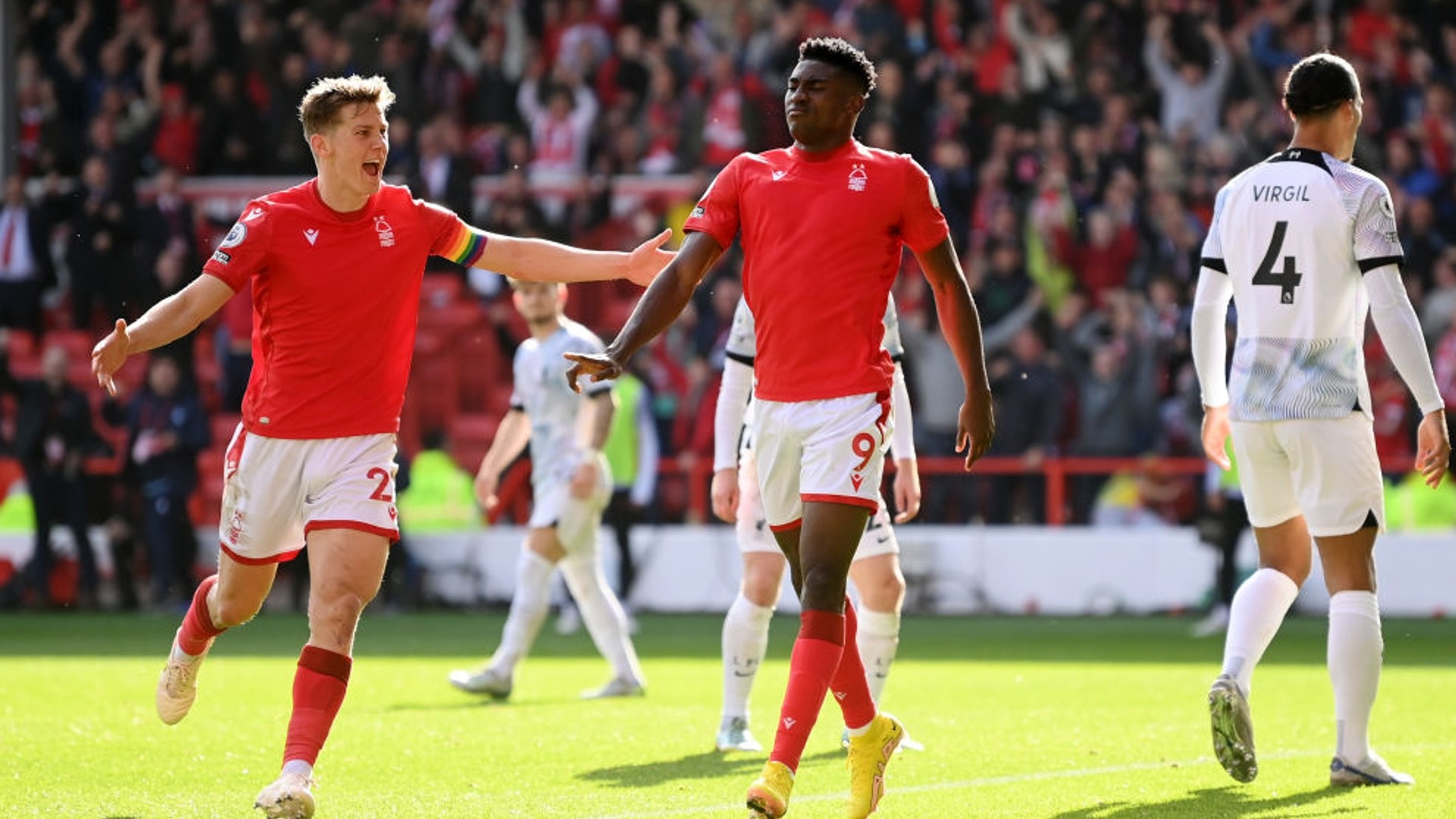 球迷带来一 球迷带来一